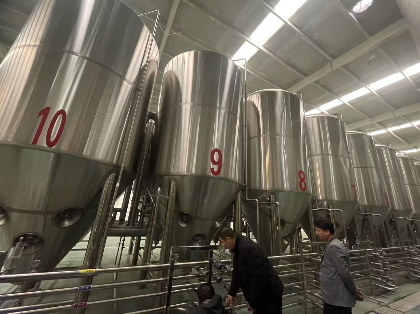 宁远精酿啤酒设备厂—平面布置、设备设计、制造、调试、培训等一条龙服务